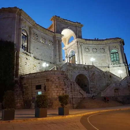 Casa Francesco 아파트 콰르투 산텔레나